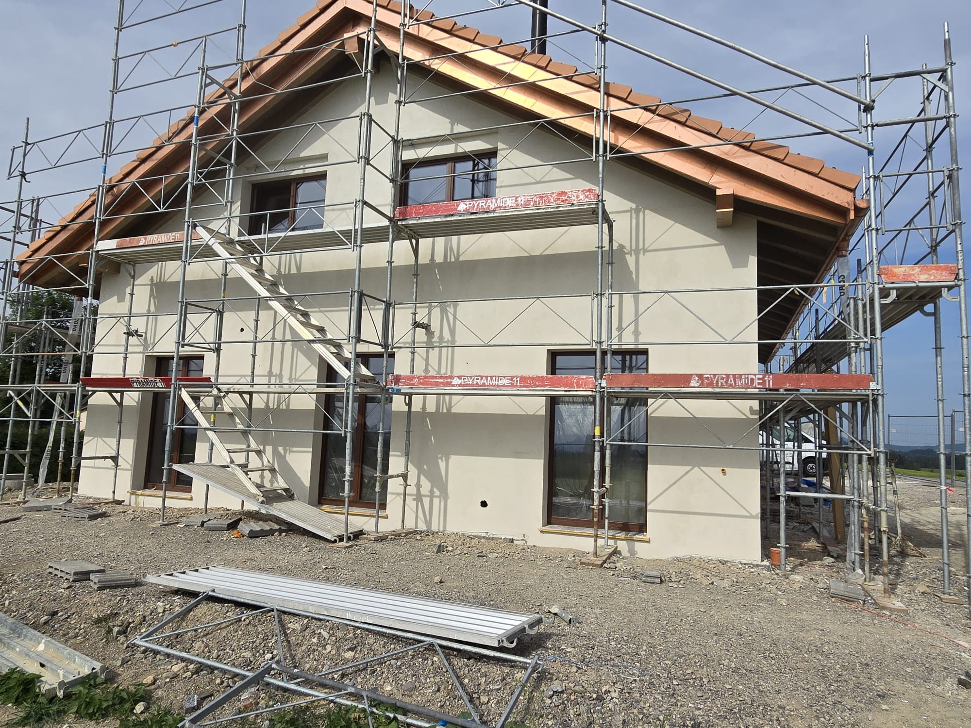 WhatsApp Image 2024-10-15 at 13.04.23 (2)