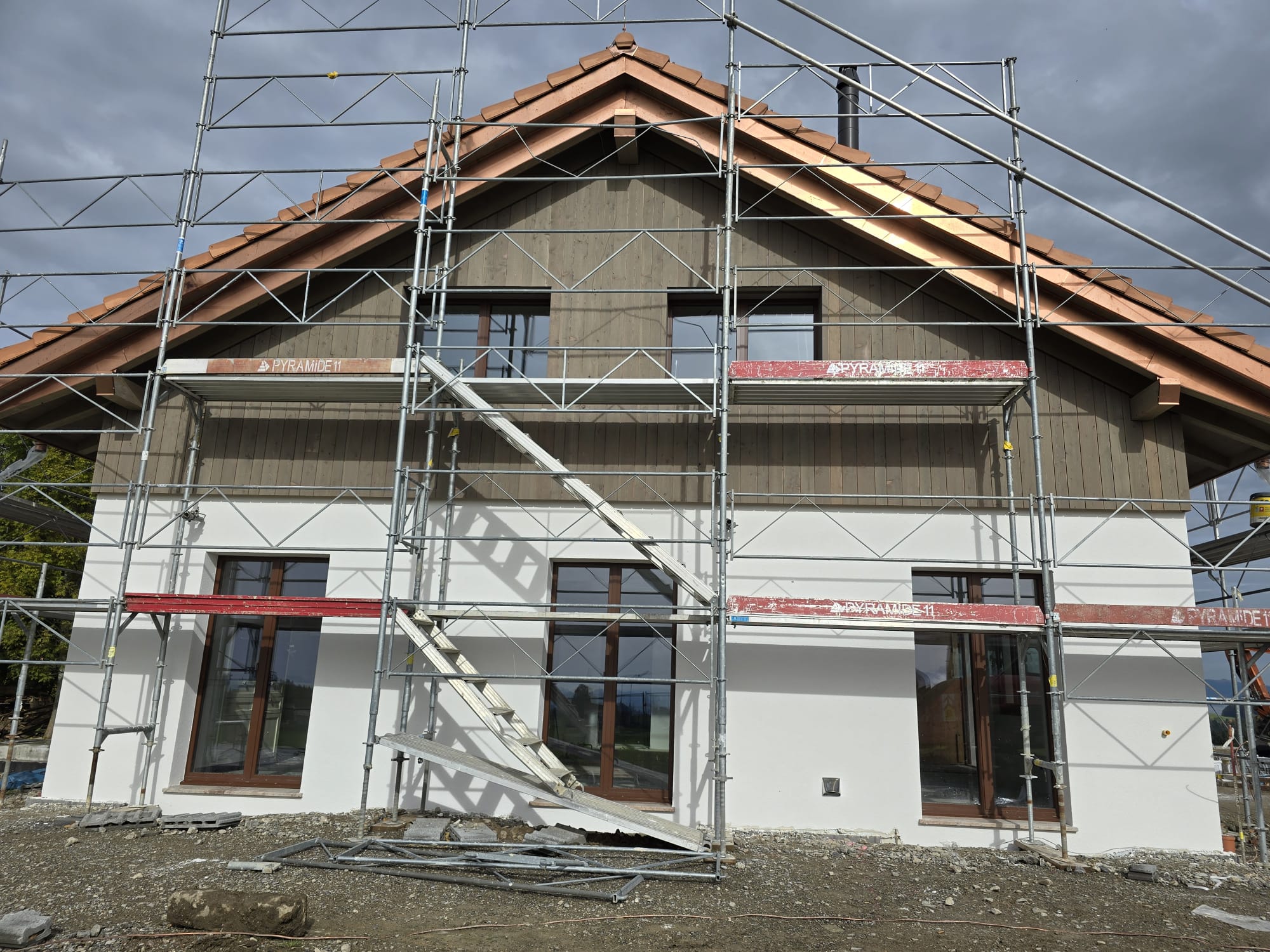 WhatsApp Image 2024-10-15 at 13.04.24 (1)